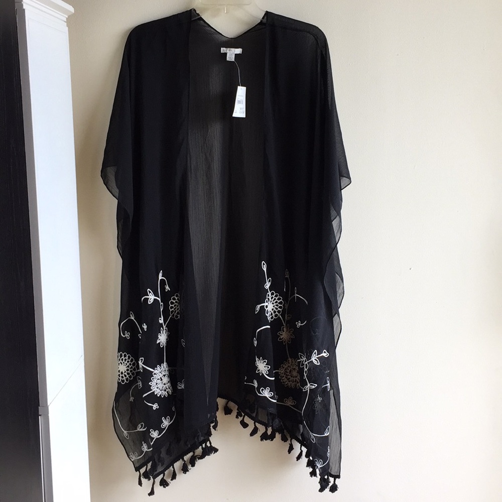 Cato size OS Ruana black with white embroidery